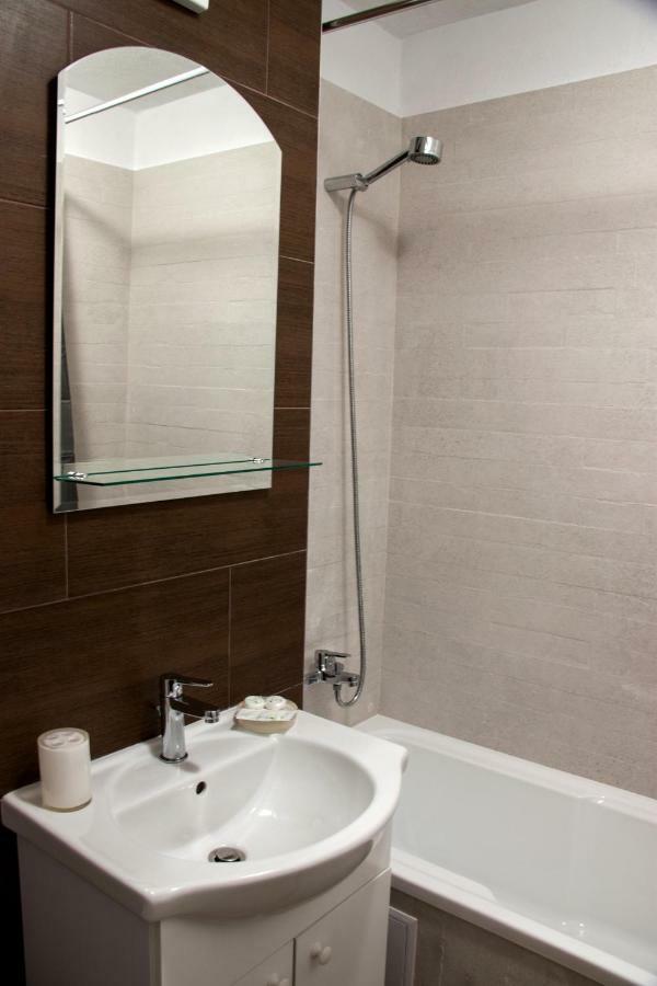 Ana Cristina Apartament 锡吉什瓦拉 外观 照片